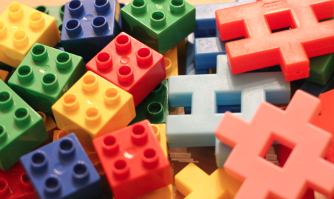 【幼児知育ブロック玩具】レゴとニューブロックの違いは? おすすめはどっち?