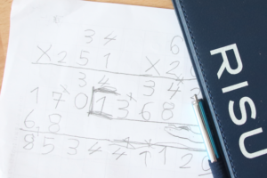 【RISU算数ブログ2019】見にくいノートが激変!リス算数でノートの書き方まで身についた（受講5ヶ月の感想）